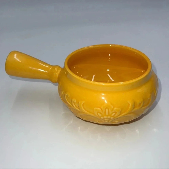 Set of 2 Soup Crocks Yellow and Orange Embossed Glazed 13oz with Handles‎ - Picture 6 of 13
